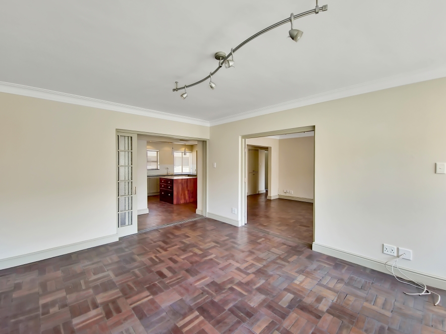 2 Bedroom Property for Sale in Sea Point Western Cape